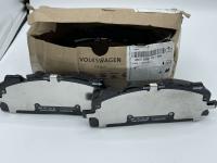 4M0698151BH Тормозные колодки передние VAG: AUDI VW